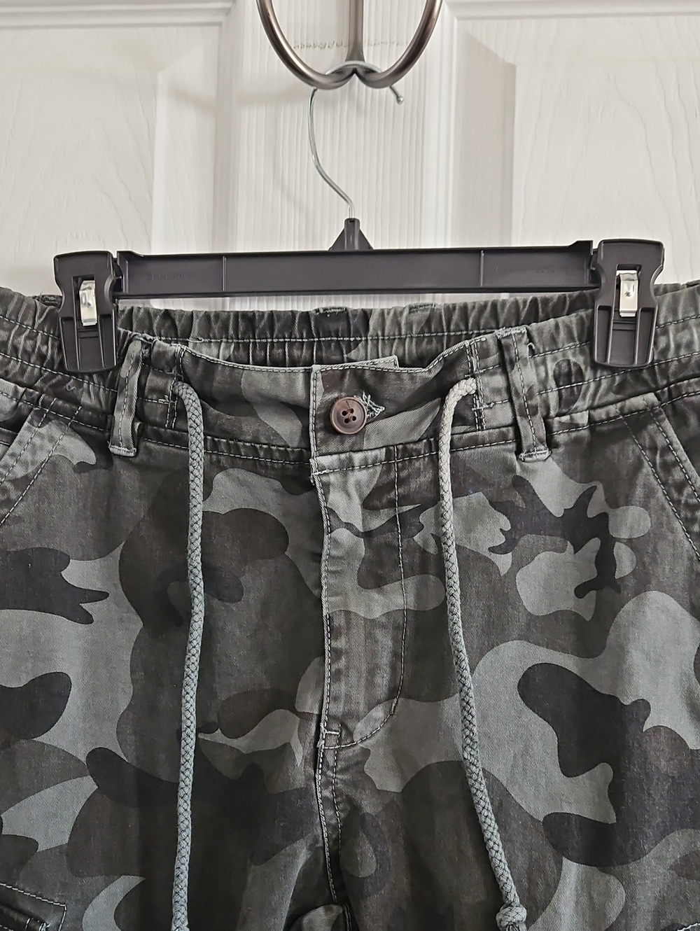 Men's Camo Cargo Pants - Green - Picture 8 of 11